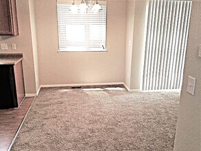 1250 Spring Creek Ct in Jacksonville, FL - Building Photo - Building Photo