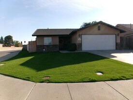 11601 Hyperion Ave in Bakersfield, CA - Building Photo