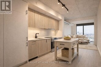 10 James St in Ottawa, ON - Building Photo - Building Photo