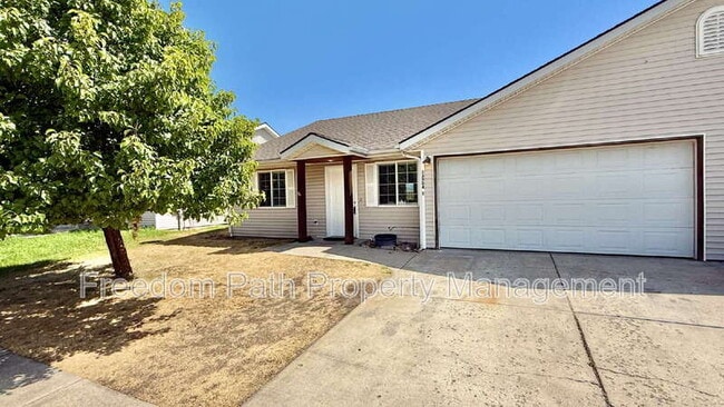 property at 13904 Cassia St