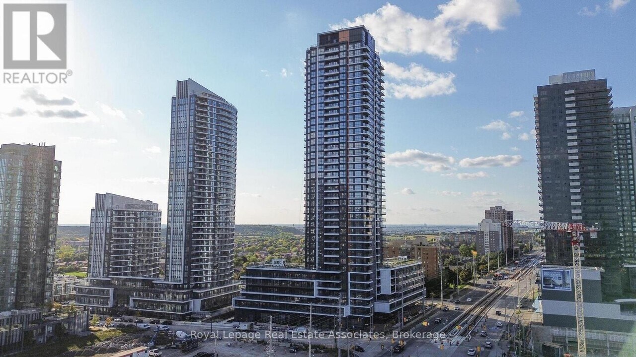 15 Watergarden Dr in Mississauga, ON - Building Photo