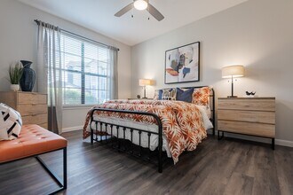 The Langdon on Parmer in Austin, TX - Foto de edificio - Building Photo