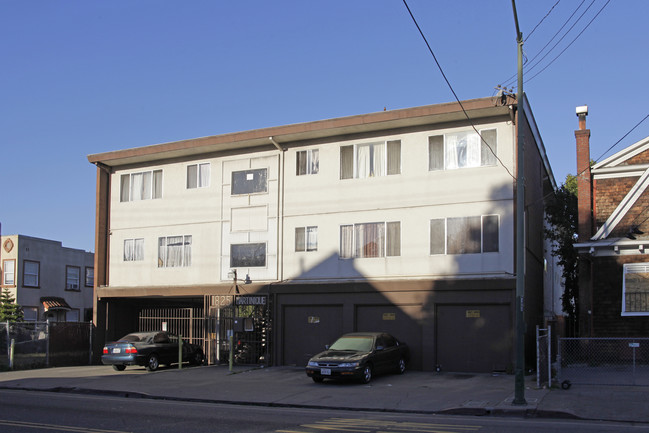 1825 Fruitvale Ave in Oakland, CA - Building Photo - Building Photo