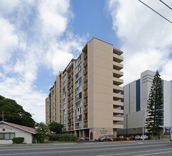 Ala Wai Manor in Honolulu, HI - Building Photo - Building Photo