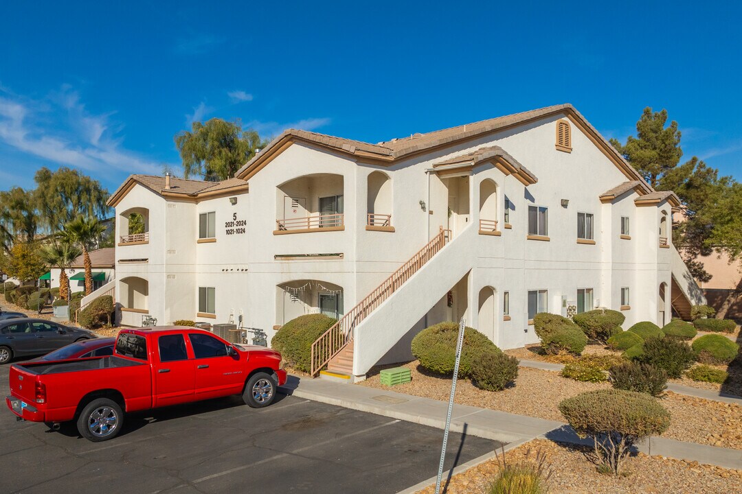 Terrasanta Condominiums in Las Vegas, NV - Building Photo