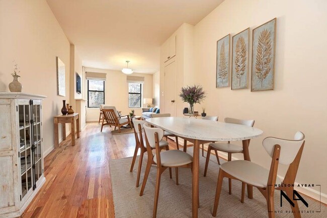 property at 195 5th Ave