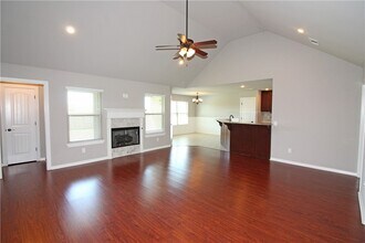 902 SW Caprington St in Bentonville, AR - Building Photo - Building Photo