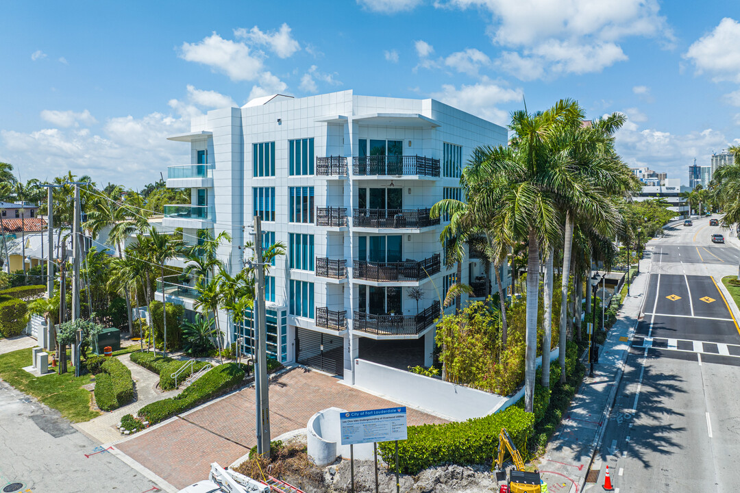 Maison Blanc in Fort Lauderdale, FL - Foto de edificio