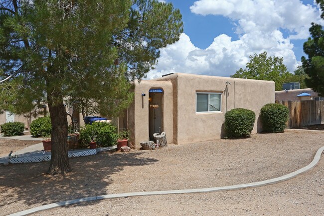 3532-3534 Vail Ave SE in Albuquerque, NM - Building Photo - Building Photo