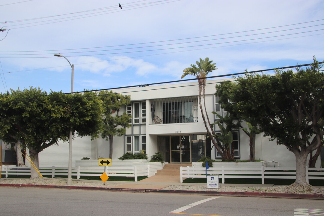 8644 Falmouth Ave in Playa Del Rey, CA - Building Photo