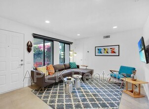 353 N Hermosa Dr in Palm Springs, CA - Building Photo - Building Photo