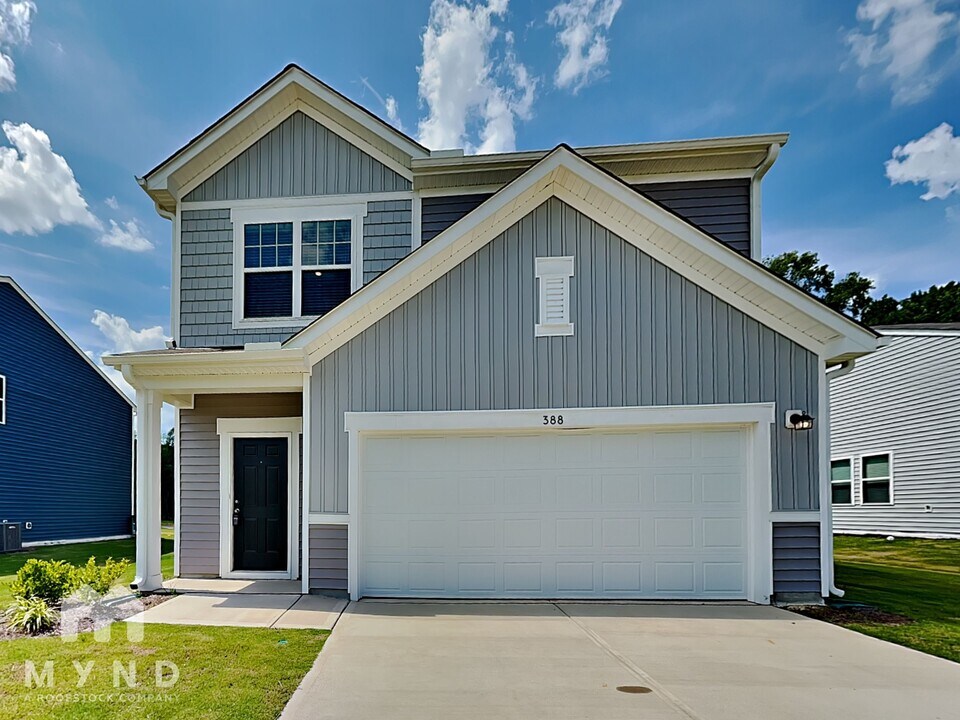 388 Glover Pk Mem Dr in Nashville, NC - Building Photo