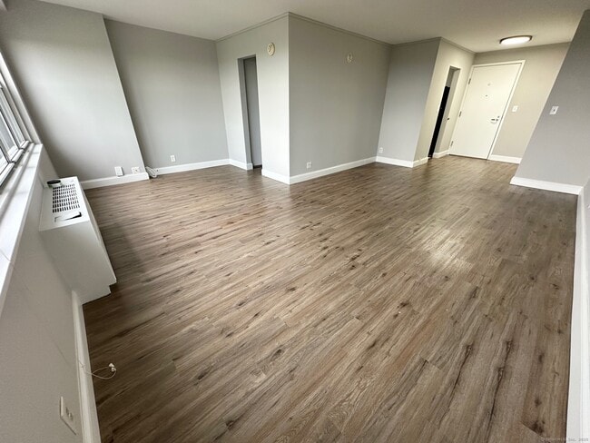 property at 2625 Park Ave