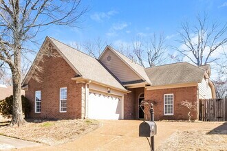 1700 Torrington Ct in Cordova, TN - Building Photo - Building Photo