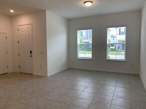 10360 Austrina Oak Lp in Winter Garden, FL - Building Photo - Building Photo