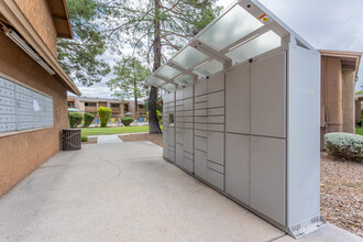 Arcadia Park in Tucson, AZ - Foto de edificio - Building Photo