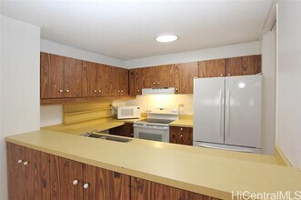 1717 Mott Smith Dr in Honolulu, HI - Building Photo - Building Photo