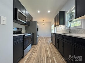 1371 Legion Club Rd in Salisbury, NC - Building Photo - Building Photo