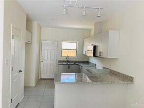 1309 W Garfield Ave, Unit 2 in Alton, TX - Building Photo - Building Photo