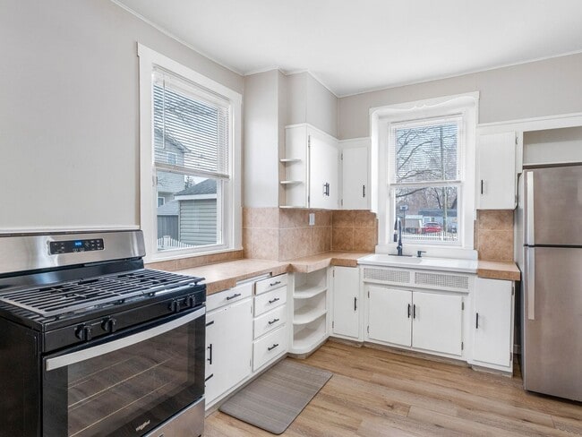 property at 858 Market St