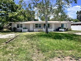 503 Ave H SE in Winter Haven, FL - Building Photo
