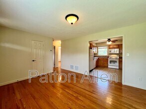 114 Arco Rd in Asheville, NC - Building Photo - Building Photo
