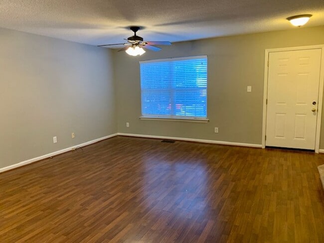 107 Climbing Ivy Ct in Cary, NC - Building Photo - Building Photo