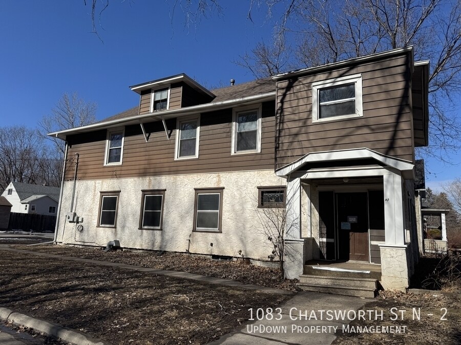 1083 Chatsworth St N in St. Paul, MN - Building Photo