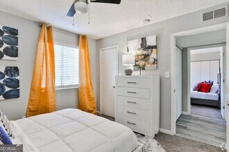 1935 Alison Ct in Atlanta, GA - Building Photo - Building Photo