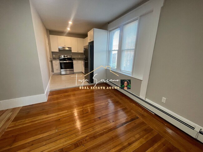 7 Greenville St, Unit 3 in Boston, MA - Building Photo - Building Photo