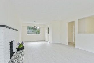 22928 Eagle Ave in Maple Ridge, BC - Building Photo - Building Photo