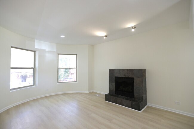 1223 E 52nd St in Chicago, IL - Building Photo - Building Photo