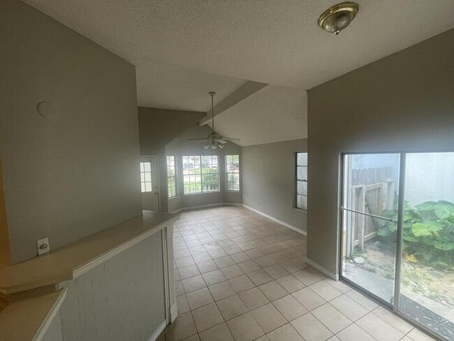 11529 Springshire Dr in Houston, TX - Building Photo - Building Photo