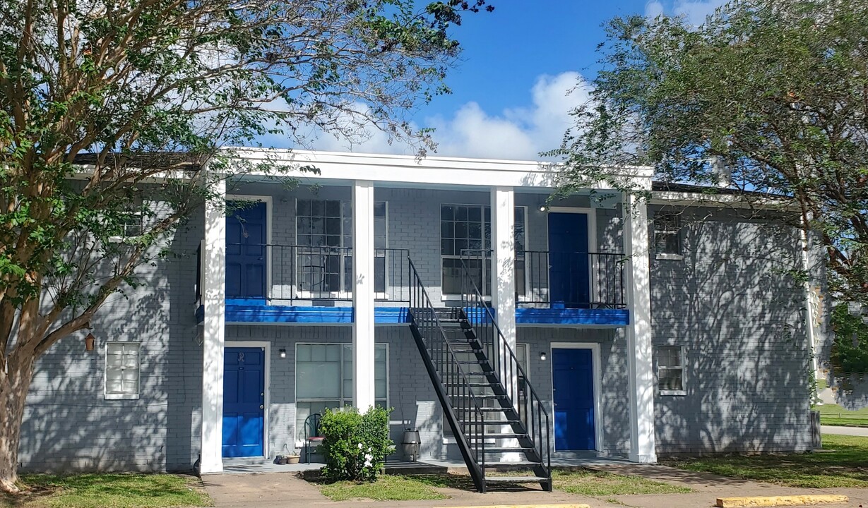 Casa del Sol in Liberty, TX - Foto de edificio