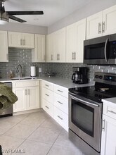 195 Peppermint Ln in Naples, FL - Building Photo - Building Photo