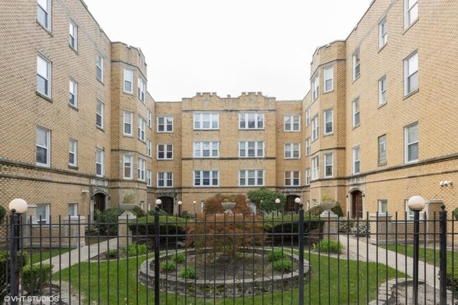 property at 6312-6322 N Richmond St