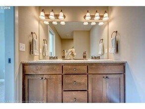 3312 N 3rd Cir in Ridgefield, WA - Building Photo - Building Photo