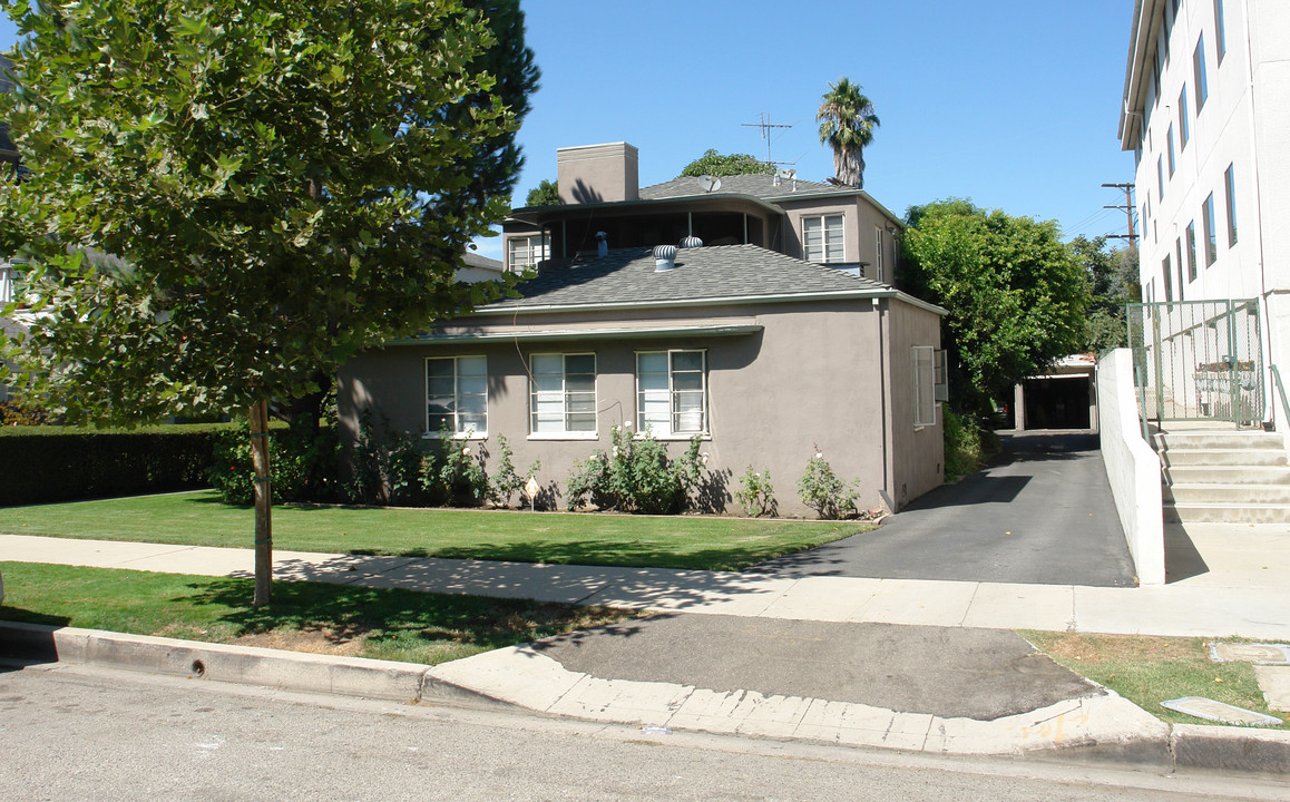 12021-12023 Hoffman St in Studio City, CA - Building Photo