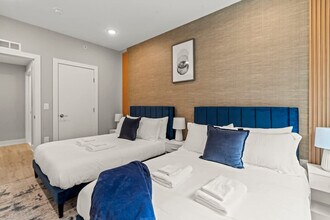 916 N Delaware Ave in Philadelphia, PA - Building Photo - Building Photo