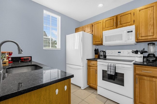 4013 Venetian Bay Dr in Kissimmee, FL - Building Photo - Building Photo