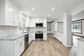 781 Dayton Dr in Carmel, IN - Building Photo - Building Photo