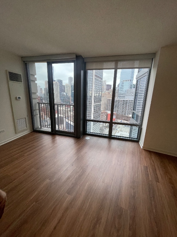 property at 503 N Kingsbury St