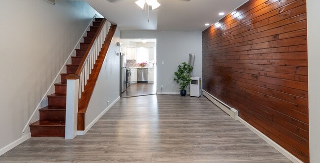 property at 1515 S Bailey St