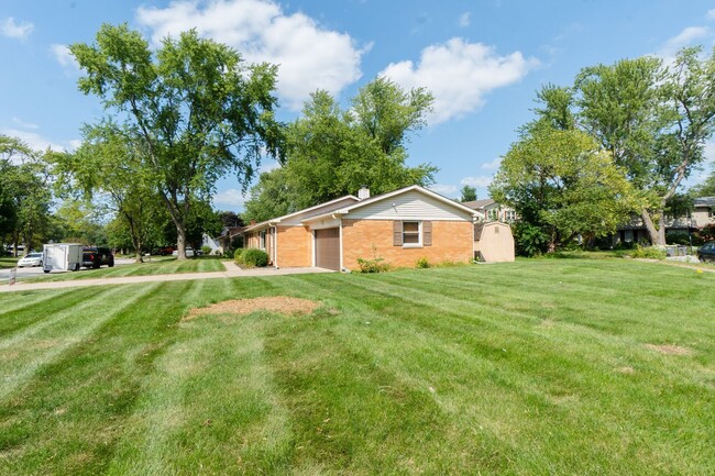 2700 Cambridge St in West Lafayette, IN - Building Photo - Building Photo