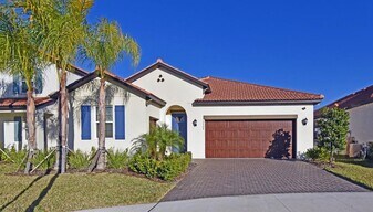 17304 Banded Gold Ln in Wimauma, FL - Building Photo