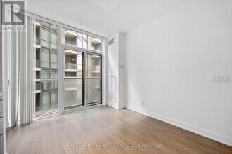 56 Annie Craig Dr in Toronto, ON - Building Photo - Building Photo