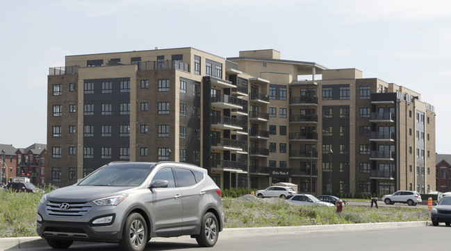 Les Condos Bella Vista Phase 2 in Montréal, QC - Building Photo - Primary Photo