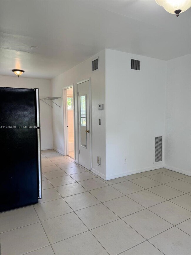 680 NE 88th Terrace in Miami Shores, FL - Building Photo - Building Photo