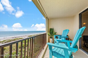 1860 N Atlantic Ave in Cocoa Beach, FL - Building Photo