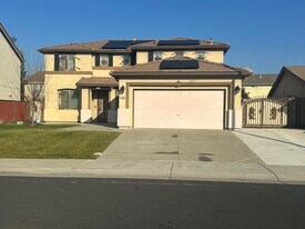 2745 Sebastan Ln in Stockton, CA - Building Photo